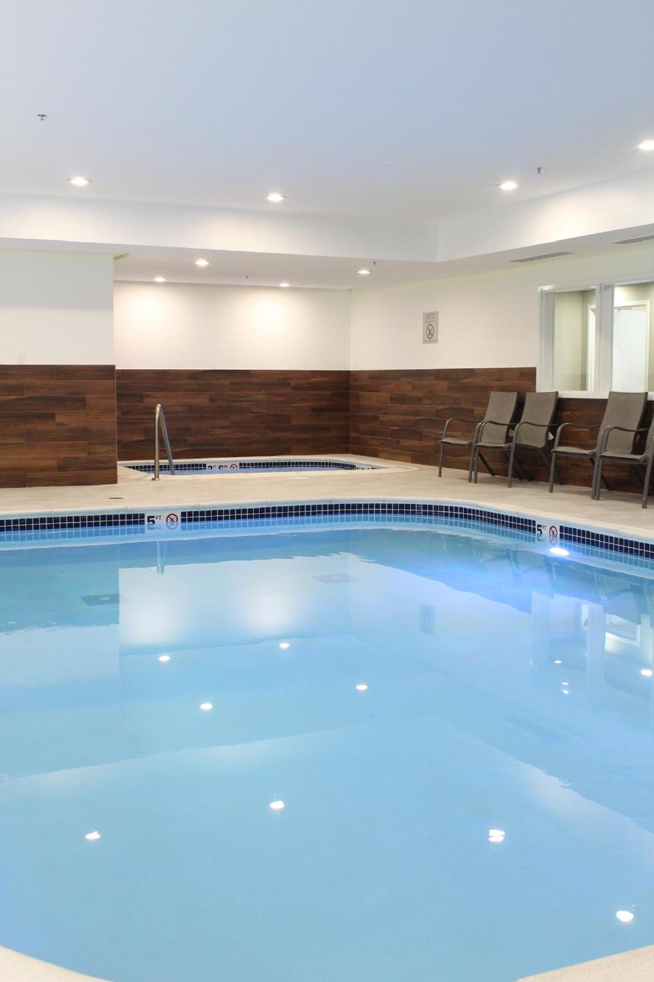 Fairfield Inn & Suites Detroit Фармінґтон-Гіллс Екстер'єр фото