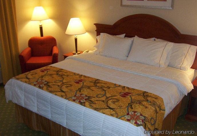 Fairfield Inn & Suites Detroit Фармінґтон-Гіллс Екстер'єр фото
